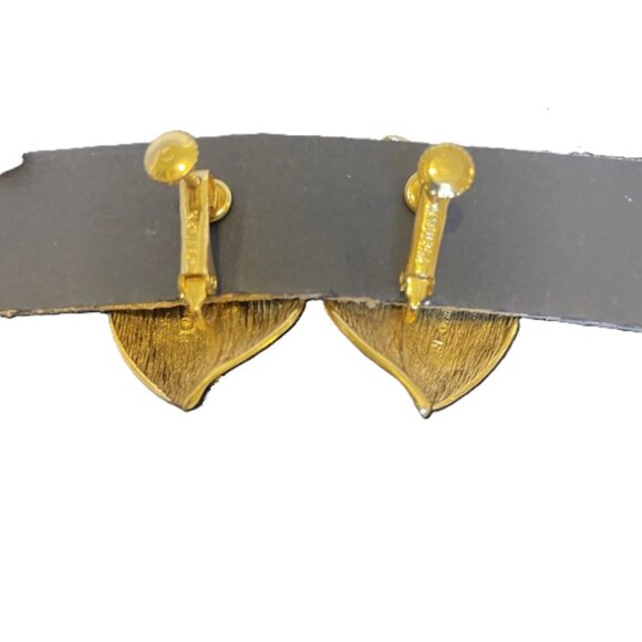 Napier Gold Tone Leaf Inspired Screw Back Clip-on Earrings Vintage 1.5 inches - Picture 3 of 10